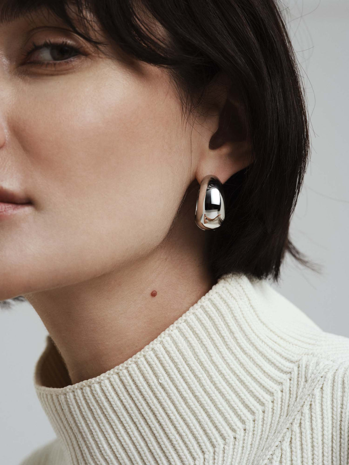 Aura Bold Hoops
