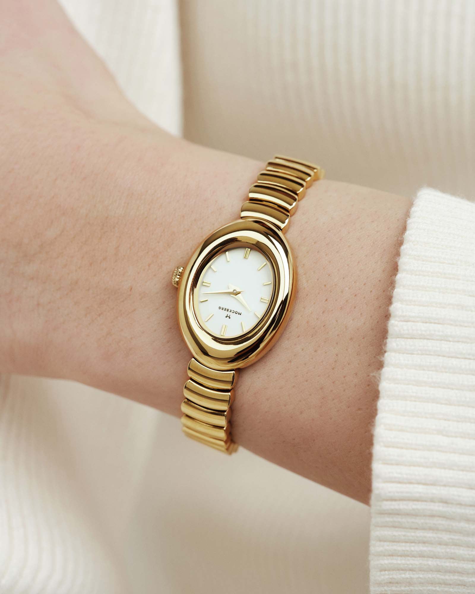 Belle Oval Gold Watch – Mockberg