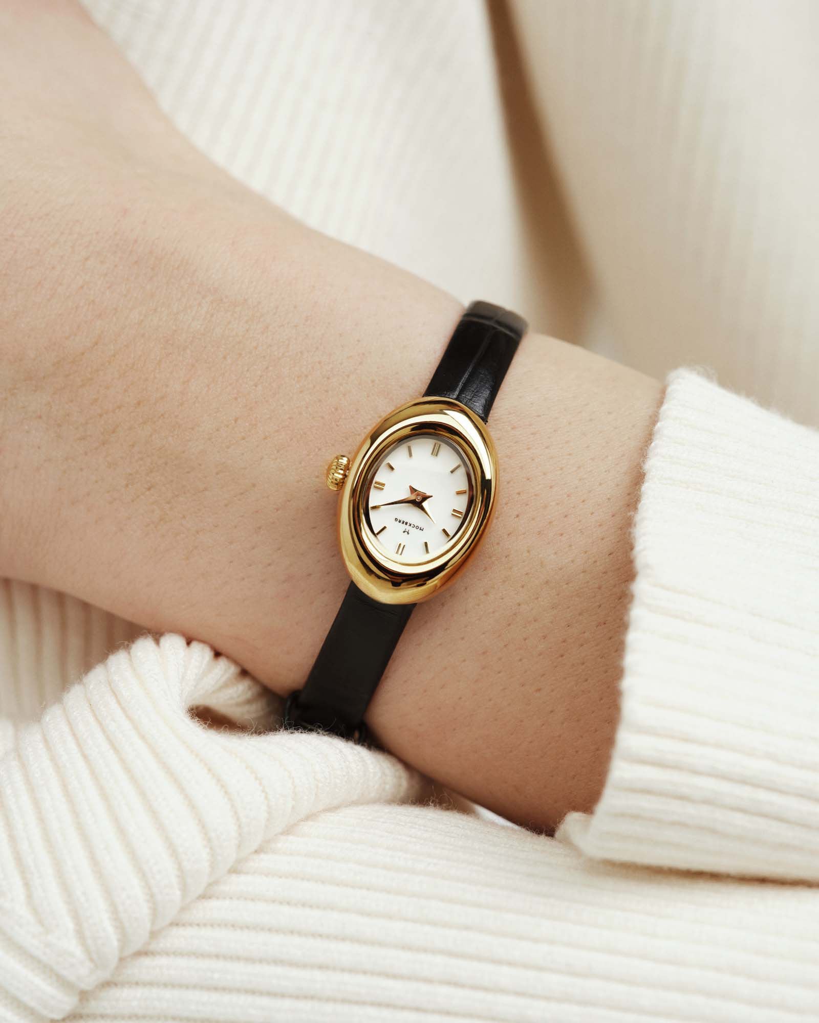 Belle Oval Petite Leather Gold Watch – Mockberg