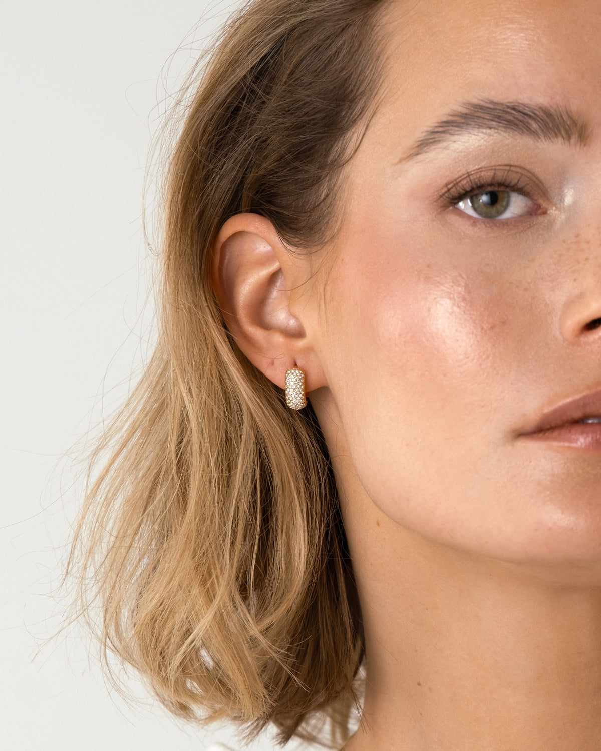 Amour Hoops Small