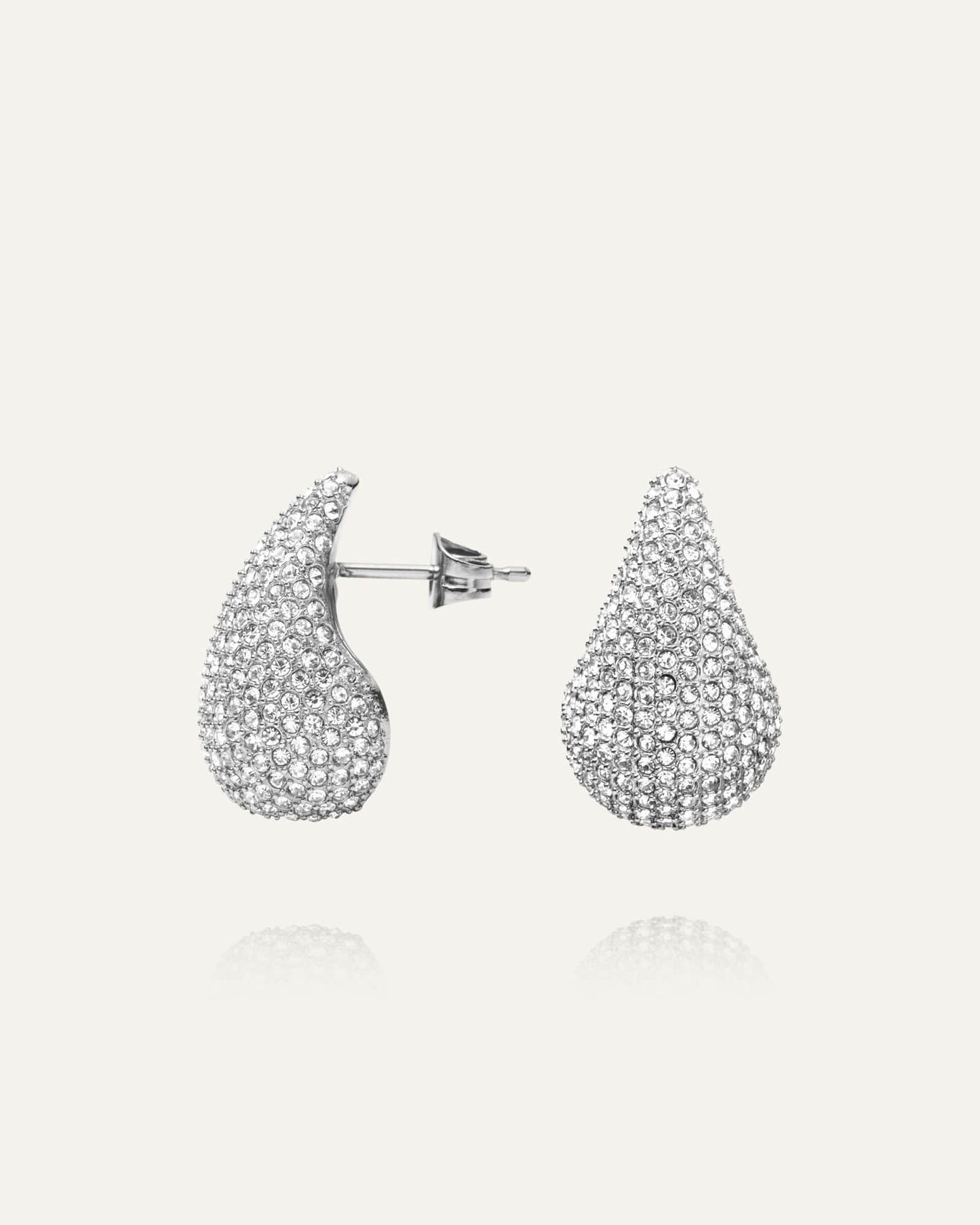 Pavé daring small silver earring