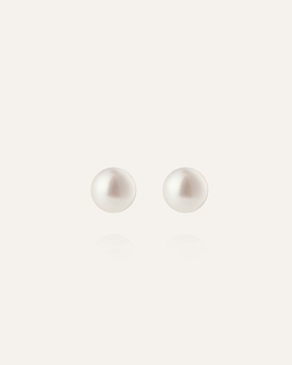 Pearl Studs Medium