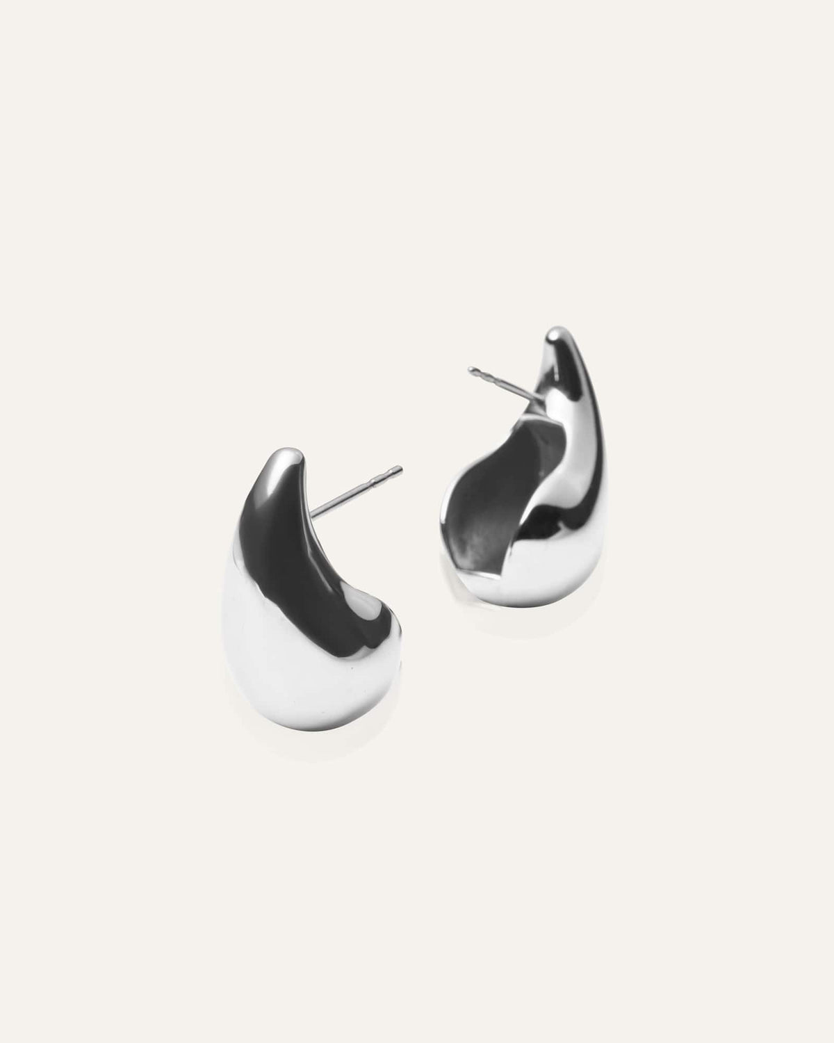 Plain Daring Small Earring