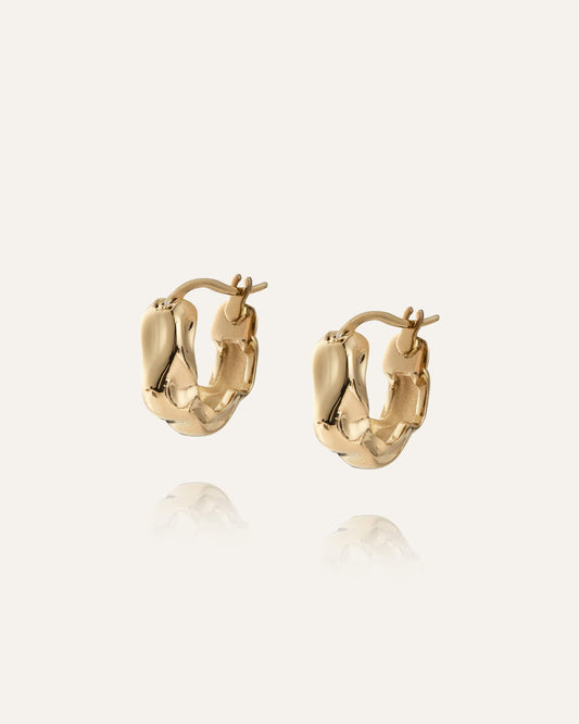 WAVY BOLDED SMALL GOLD HOOPS