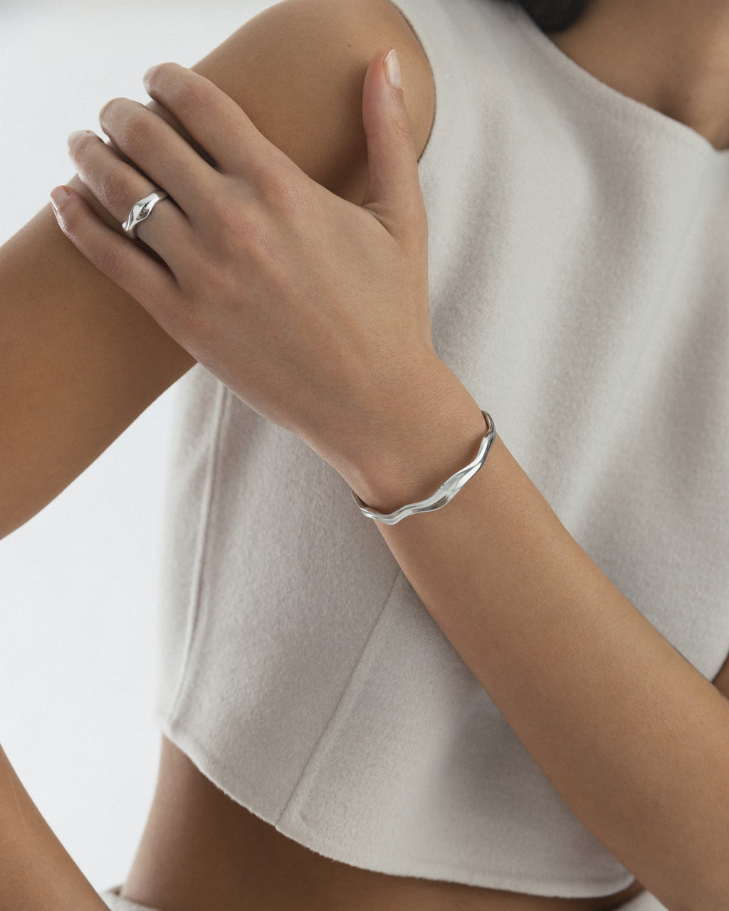 Wavy Bolded Cuff Bracelet