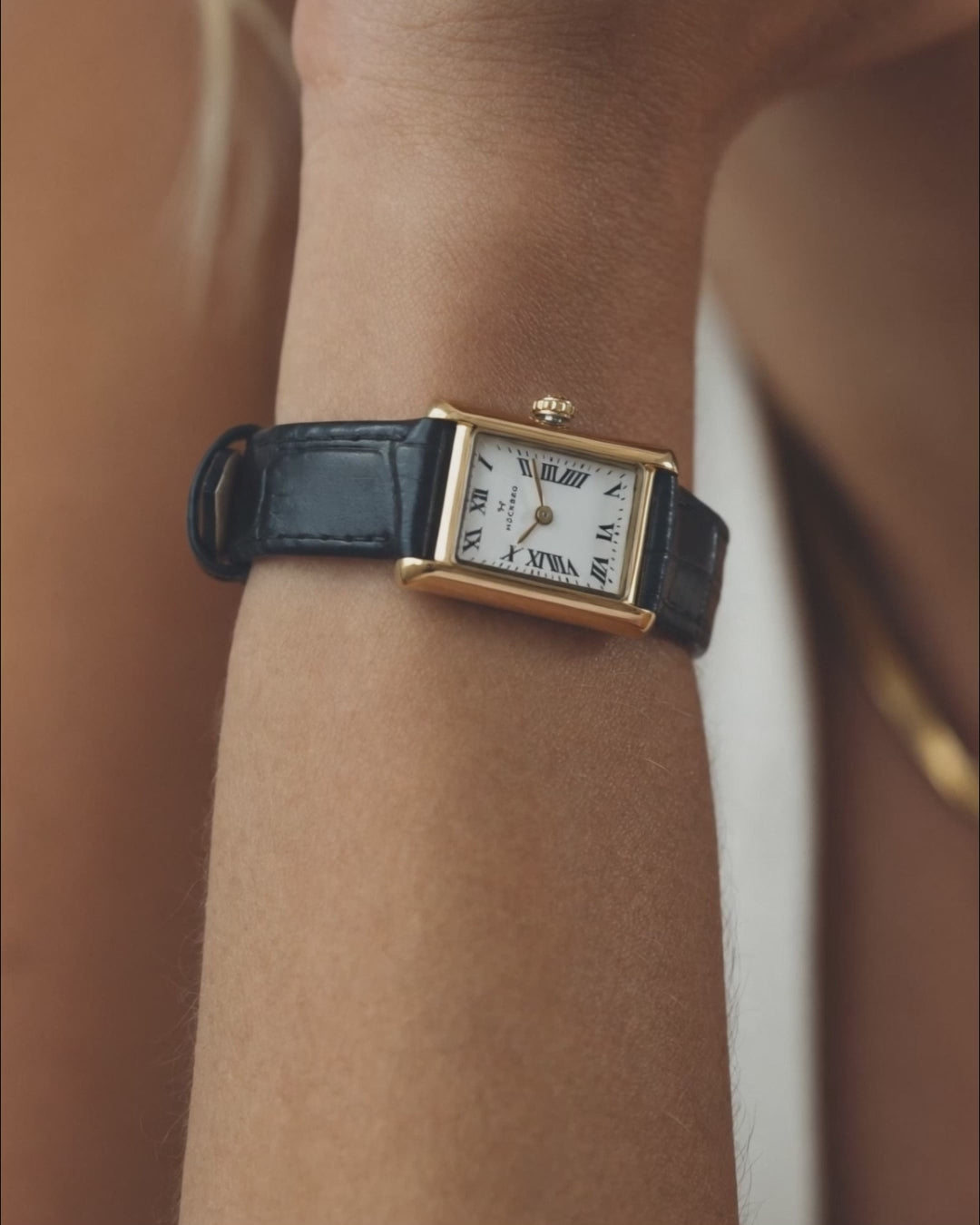 Timeless Black Leather Gold Watch – Mockberg