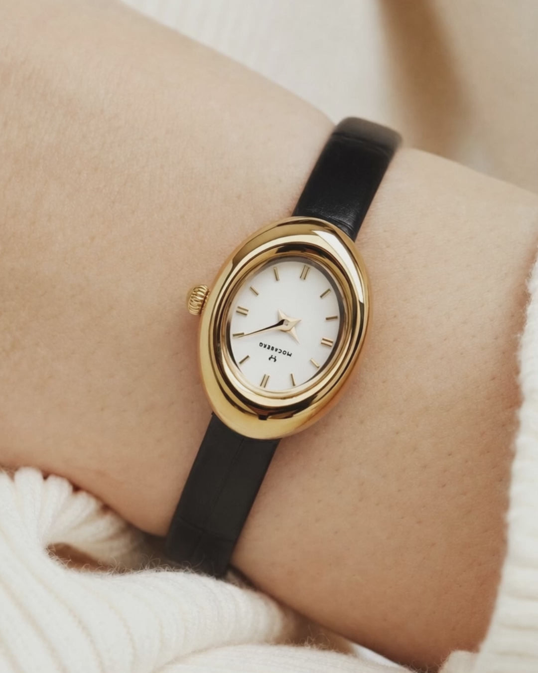 Belle Oval Petite Leather Gold Watch – Mockberg